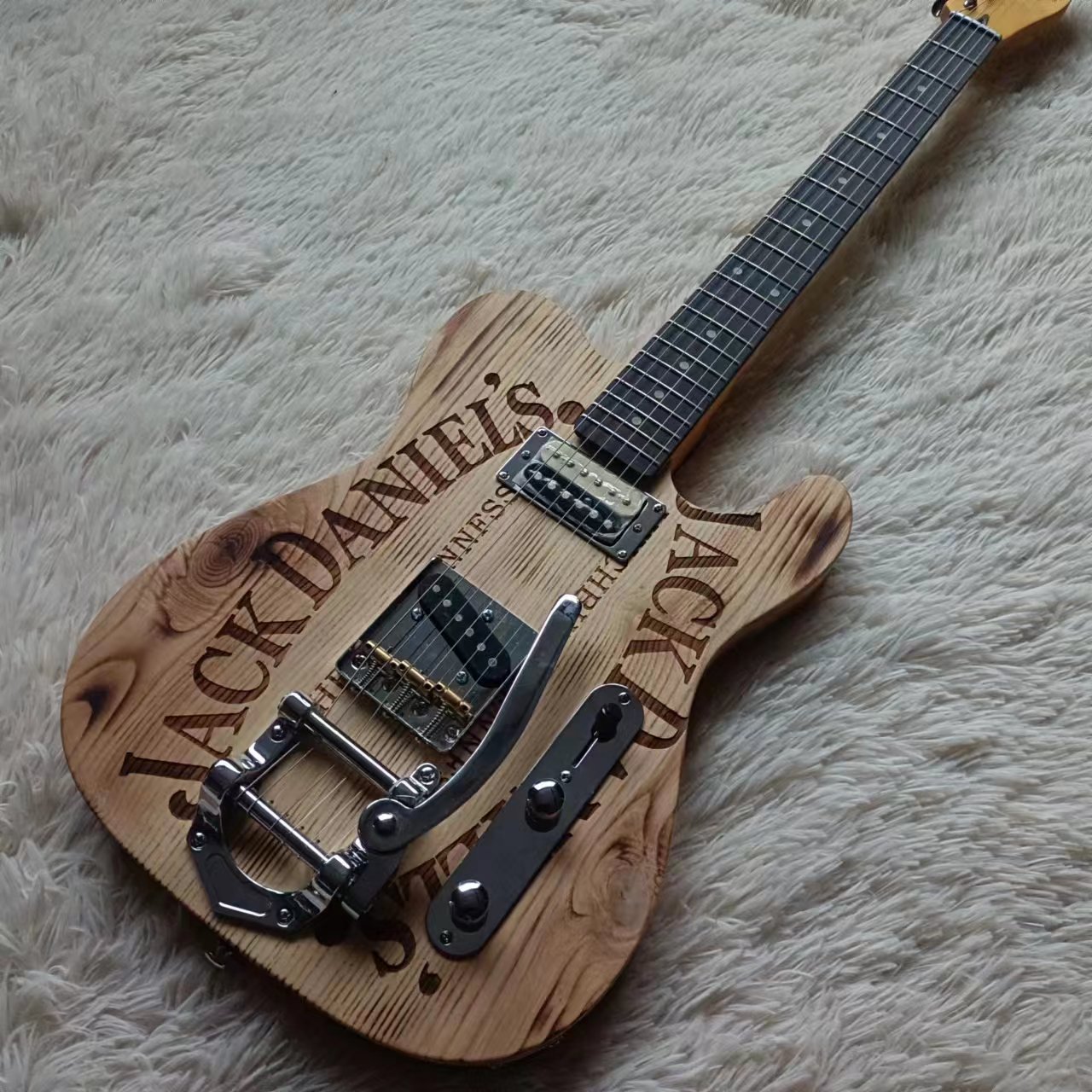 โรงงานจีนผลิตเครื่องดนตรีกีตาร - Bass Guitar Fretless บทวิจารณ์และราคา